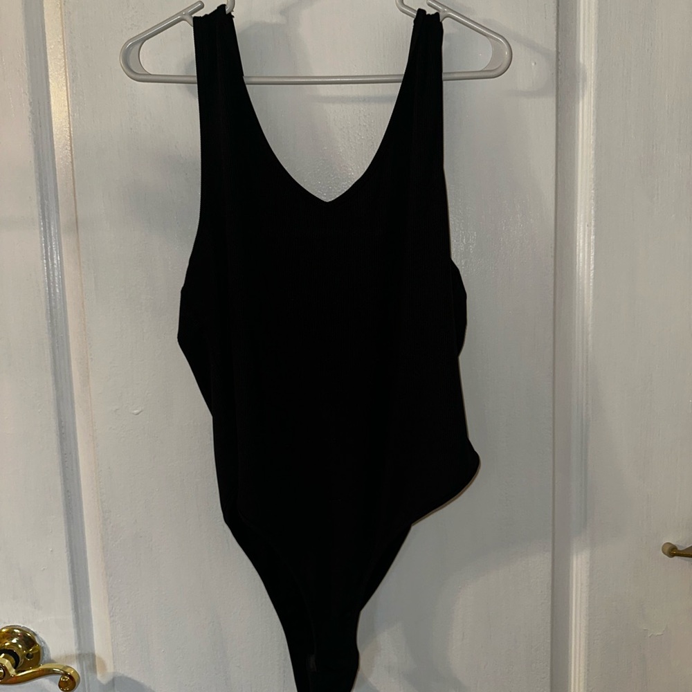 BLACK BODYSUIT